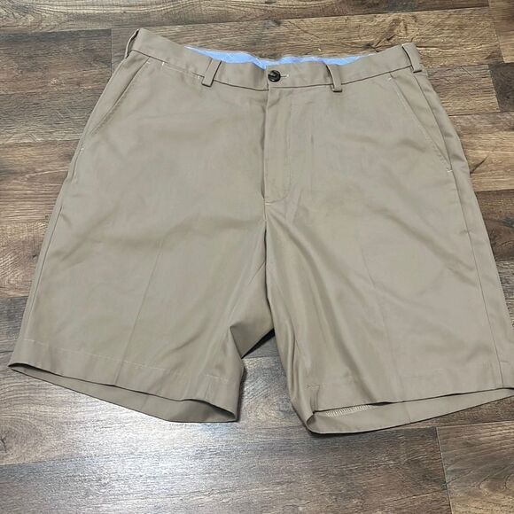 Brooks Brothers flat front polyester shorts. Size 34 - Picture 1 of 5